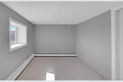 76 Suffolk Road, Island Park, NY 11558 - Photo 31