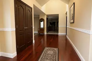 543 Fairway Dr, Woodmere, NY 11598 - Photo 3