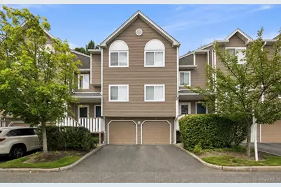 60 Eagle Ridge Way, Nanuet, NY 10954 - Photo 1