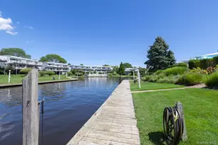 35 Library, Westhampton Beach, NY 11978 - Photo 15