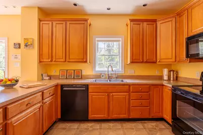555 Plutarch, Highland, NY 12528 - Photo 9