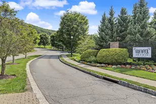 2806 Bennington Dr, Fishkill, NY 12524 - Photo 45