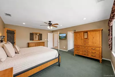 150 Hayrick Lane, Commack, NY 11725 - Photo 23
