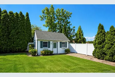 150 Hayrick Lane, Commack, NY 11725 - Photo 43