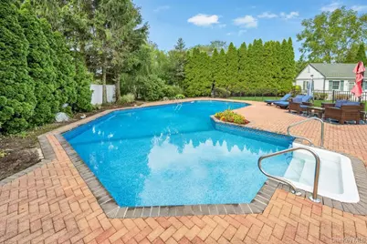 150 Hayrick Lane, Commack, NY 11725 - Photo 37