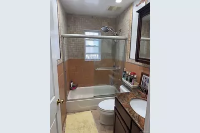 [Address not provided], Jamaica, NY 11433 - Photo 5