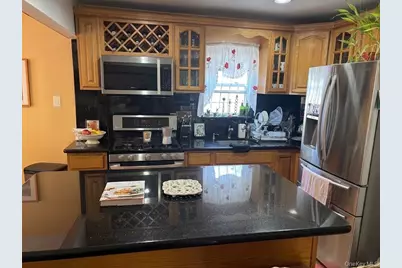 [Address not provided], Jamaica, NY 11433 - Photo 3