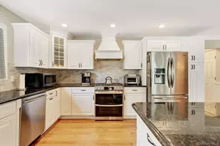 1836 Gardenia Ave, Merrick, NY 11566 - Photo 11
