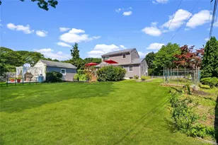 70 Fanning Ave, Hampton Bays, NY 11946 - Photo 31