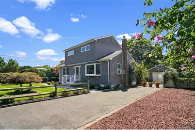 70 Fanning Avenue, Hampton Bays, NY 11946 - Photo 3