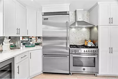 70 Fanning Avenue, Hampton Bays, NY 11946 - Photo 11
