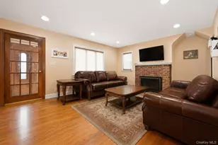 442 Langley Ave, West Hempstead, NY 11552 - Photo 3