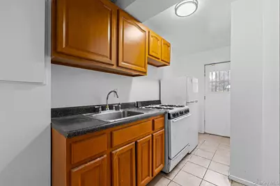 13314 Francis Lewis Boulevard, Springfield Gardens, NY 11413 - Photo 11