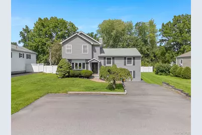 8 Hampton Road, Poughkeepsie, NY 12603 - Photo 1