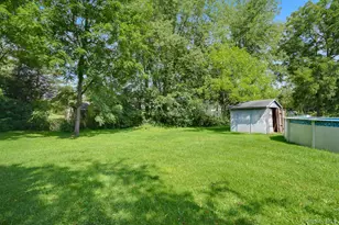 8 Hampton Rd, Poughkeepsie, NY 12603 - Photo 33