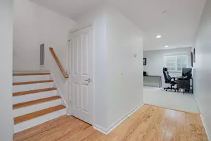 303 Bridgeview Dr, Poughkeepsie, NY 12601 - Photo 5