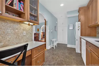 448 Lewis Place, Mineola, NY 11501 - Photo 17