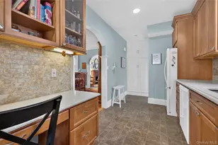 448 Lewis Pl, Mineola, NY 11501 - Photo 17