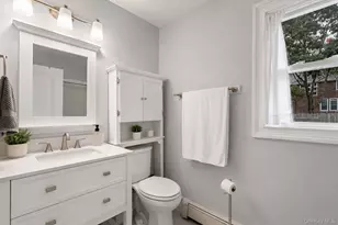 44 Chestnut Ave, Setauket, NY 11733 - Photo 9