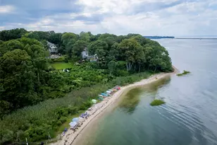 44 Chestnut Ave, Setauket, NY 11733 - Photo 25