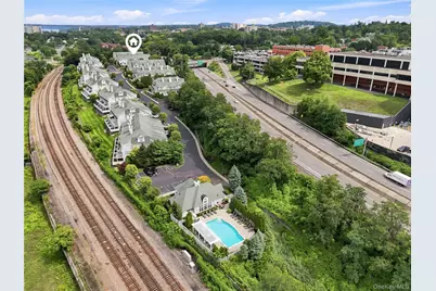 308 Bridgeview Drive, Poughkeepsie, NY 12601 - Photo 3