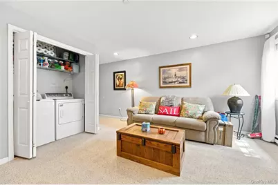308 Bridgeview Drive, Poughkeepsie, NY 12601 - Photo 41