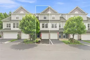 308 Bridgeview Dr, Poughkeepsie, NY 12601 - Photo 13