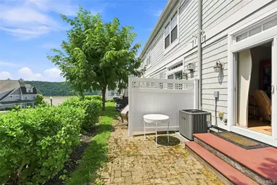 308 Bridgeview Drive, Poughkeepsie, NY 12601 - Photo 23
