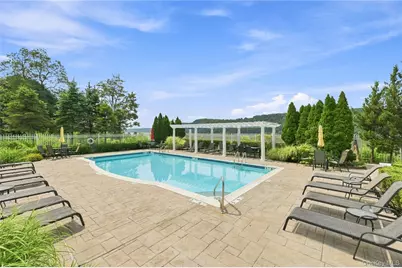 308 Bridgeview Drive, Poughkeepsie, NY 12601 - Photo 9