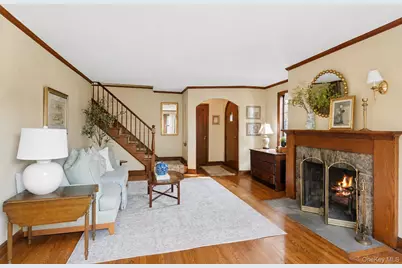 23 Wisteria Avenue, Mineola, NY 11501 - Photo 5