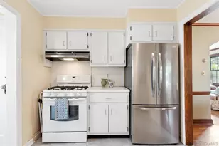 23 Wisteria Ave, Mineola, NY 11501 - Photo 9
