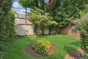 23 Wisteria Ave, Mineola, NY 11501 - Photo 23
