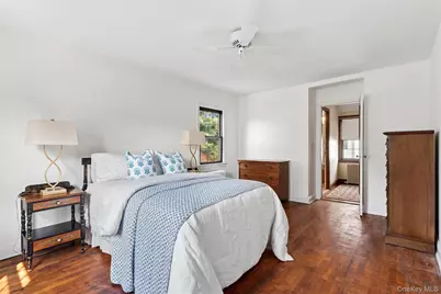 23 Wisteria Avenue, Mineola, NY 11501 - Photo 15