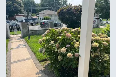 47 Brown Avenue, Hempstead, NY 11550 - Photo 3