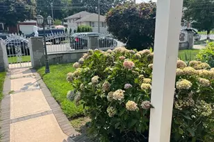 47 Brown Ave, Hempstead, NY 11550 - Photo 3