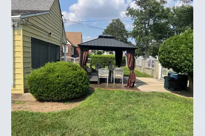 47 Brown Avenue, Hempstead, NY 11550 - Photo 21
