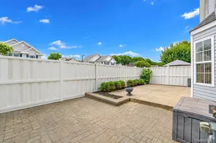 1 Jennifer Ln, Middle Island, NY 11953 - Photo 5