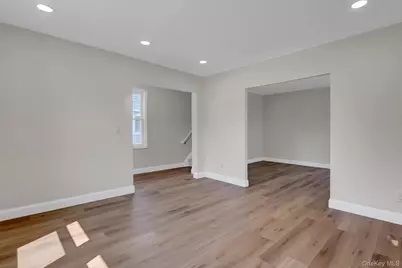 15 Stratford Avenue, Williston Park, NY 11596 - Photo 5