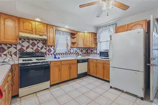 97 Courtney Ave, Newburgh, NY 12550 - Photo 7