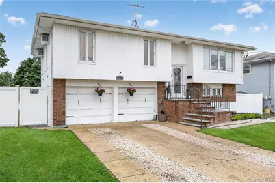 103 Motor Avenue, Farmingdale, NY 11735 - Photo 3