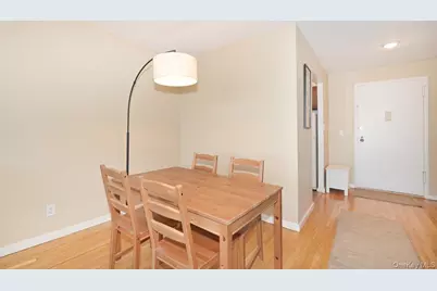 2 Birchwood Court #5H, Mineola, NY 11501 - Photo 5