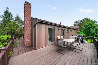 99 Skyview Lane, New Rochelle, NY 10804 - Photo 17