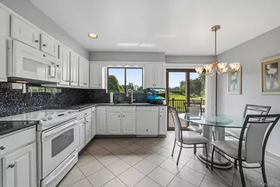 99 Skyview Lane, New Rochelle, NY 10804 - Photo 15