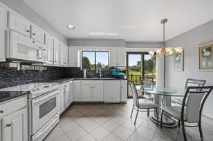 99 Skyview Ln, New Rochelle, NY 10804 - Photo 15