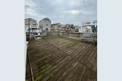 30 W 11th Road, Far Rockaway, NY 11693 - Photo 17
