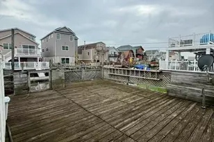 30 W 11th Rd, Far Rockaway, NY 11693 - Photo 17