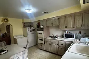 66 E Neptune Ave, Lindenhurst, NY 11757 - Photo 11