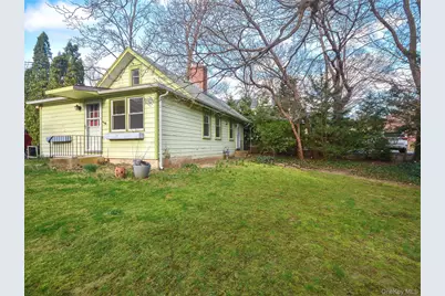 67 Glenlawn Avenue #Cottage, Sea Cliff, NY 11579 - Photo 21