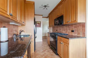 270-10 Grand Central Pkwy, Floral Park, NY 11005 - Photo 9
