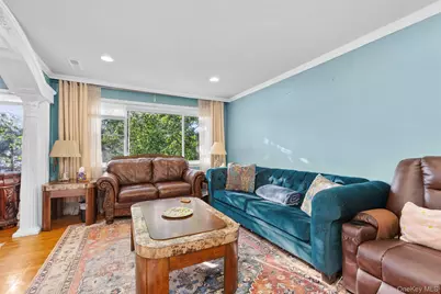 185 Rosedale Road, Yonkers, NY 10710 - Photo 11